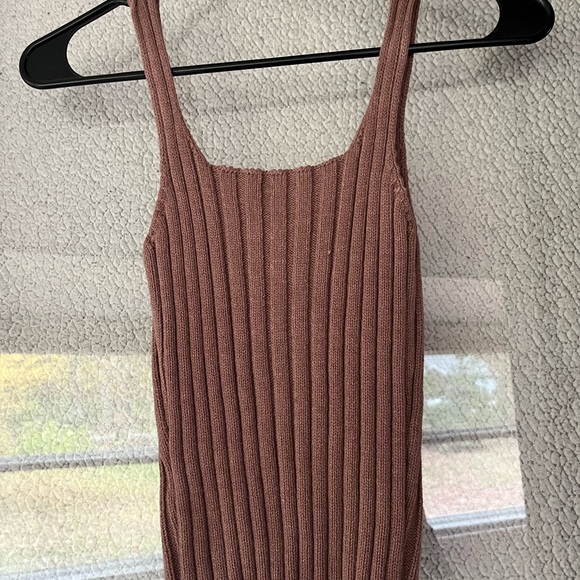CHARLOTTE RUSSE Tank Top - Picture 4 of 4